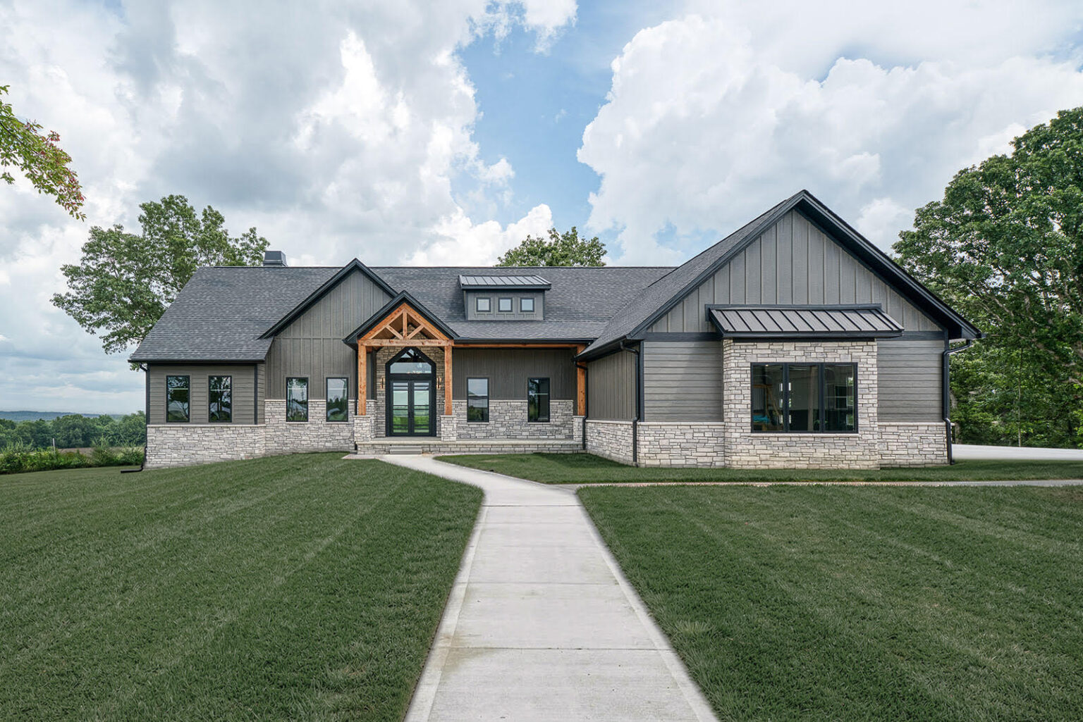 Modern Panel Siding | Vertical Engineered Wood Panels | Diamond Kote ...