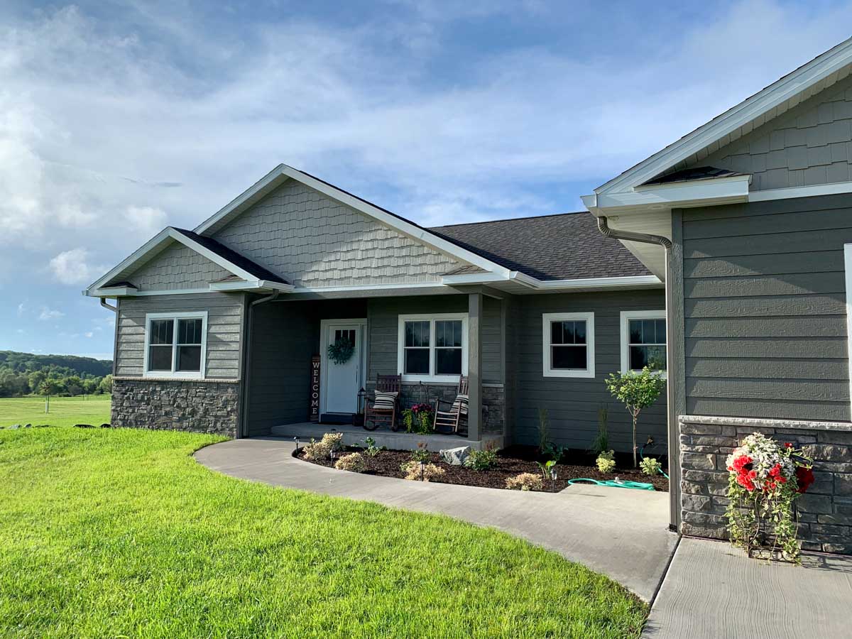 Meadow View Hill Diamond Kote® Siding System