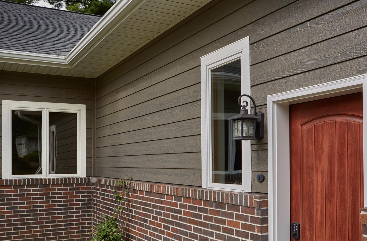 Mountain Fixer Upper Diamond Kote® Siding System