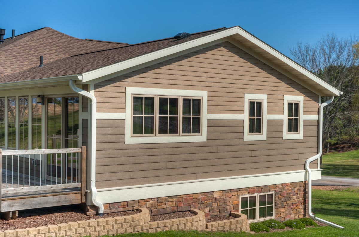 Stunning in Neutrals Side View - Diamond Kote® Siding System